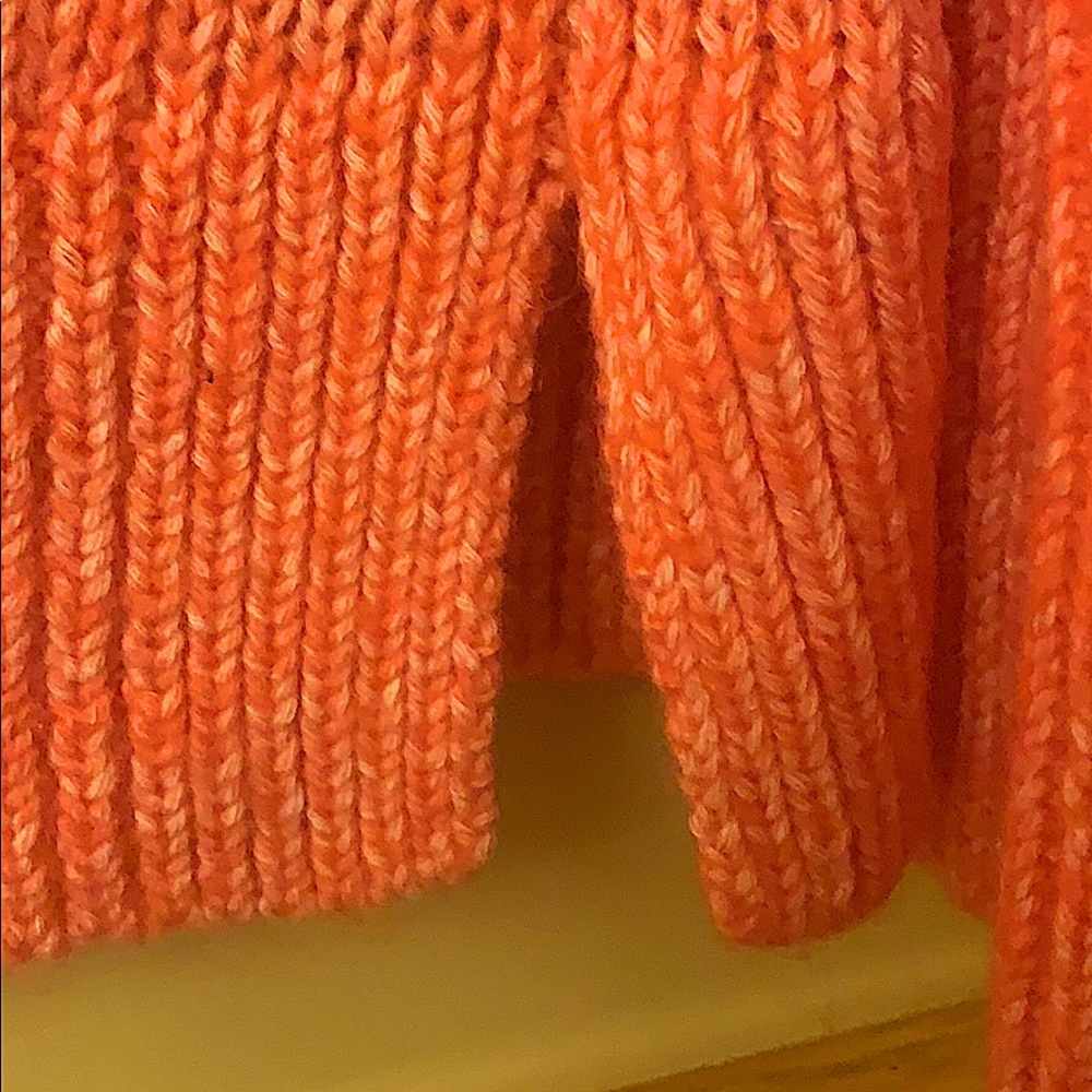 Sweater - Picture 6 of 6